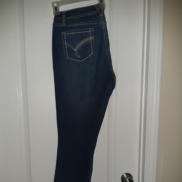 2 Denim Pants 1 Denim Capri Pants - Picture 1 of 10